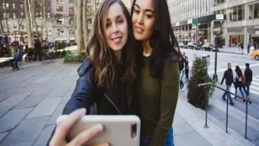 Instagram Stories vs. Snapchat Stories