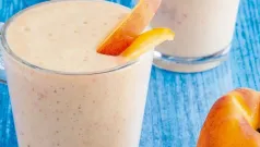 Batido de melocotón y almendras