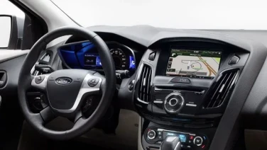 Flamenco Festivo: Un Viaje Navideño en Coche por Bilbao, España