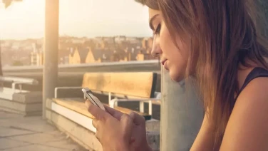 ¿Cómo conectar unos auriculares bluetooth al móvil?